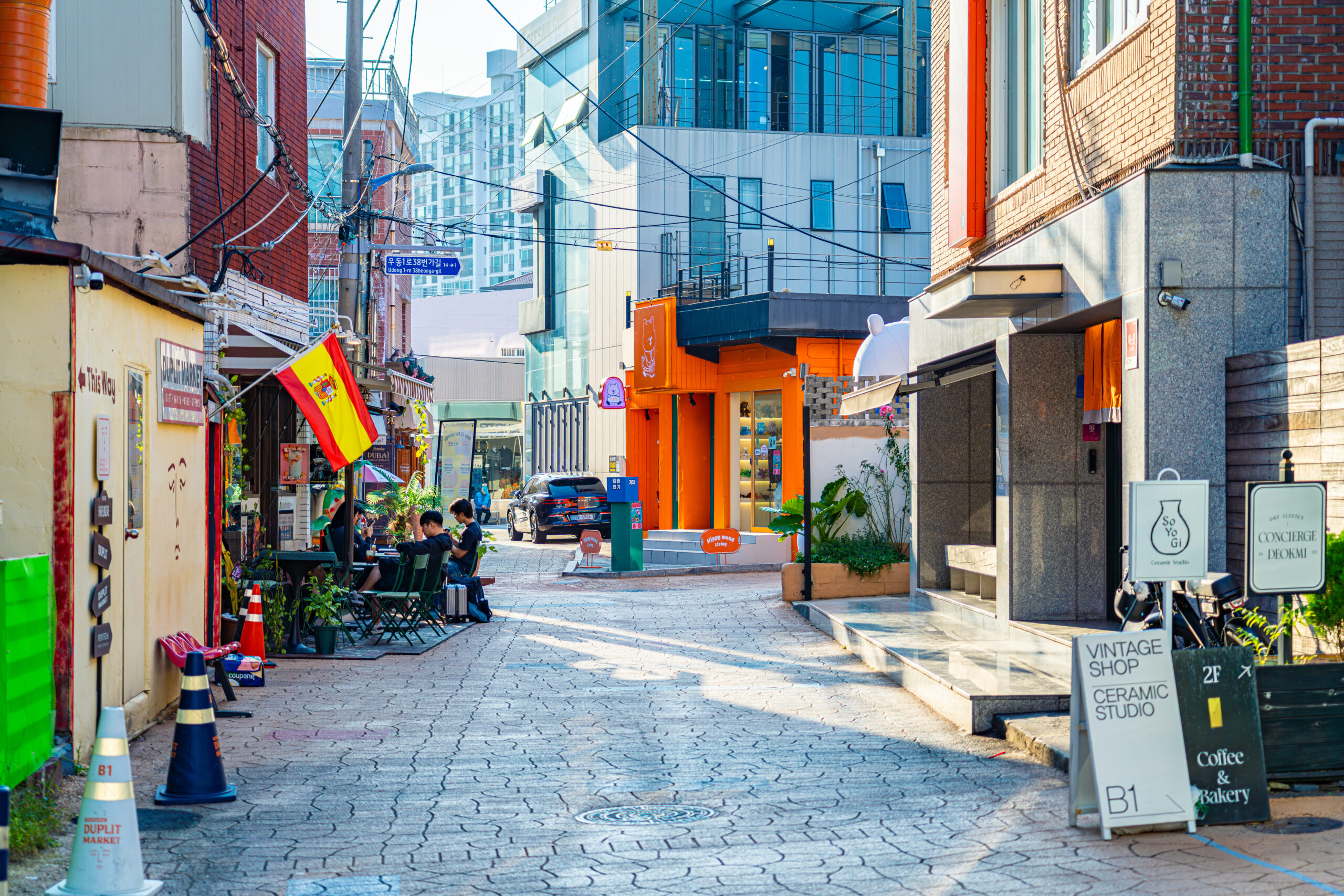 Street scene in Haeridan-gil, Busan