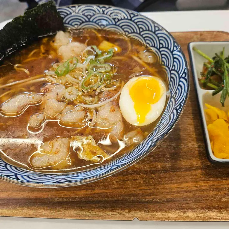 Ramen topped with pork, egg and seaweed at Sangsaeng Ramen in U2 Market