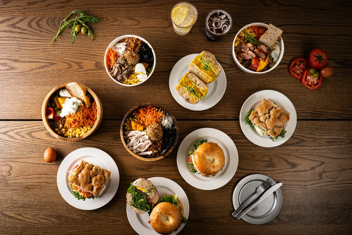 Sandwiches, salads and poke bowls from the ShallBox official menu